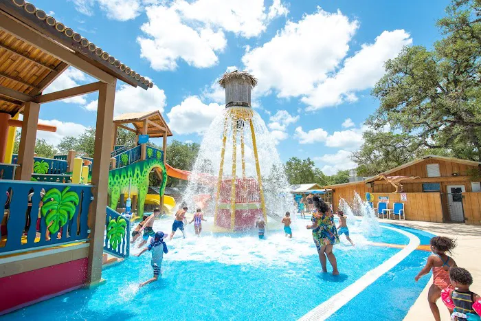 Jellystone Park™ Canyon Lake 4