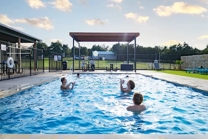 Henly RV Park 3
