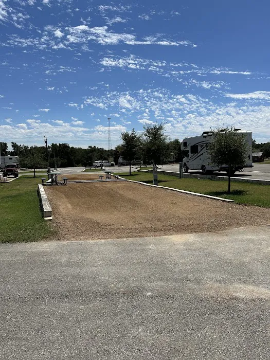Henly RV Park 5