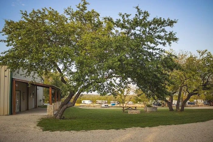 Henly RV Park 8