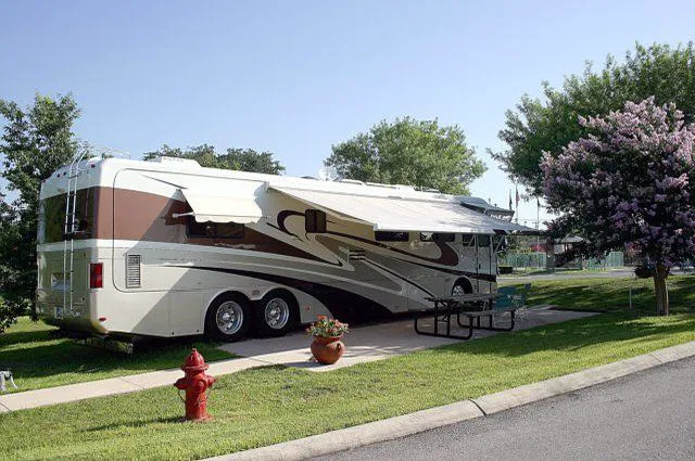 Greentree Village Mobile Home & RV Community 6