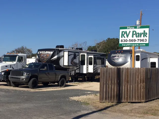 Hwy 97 East RV Park 5