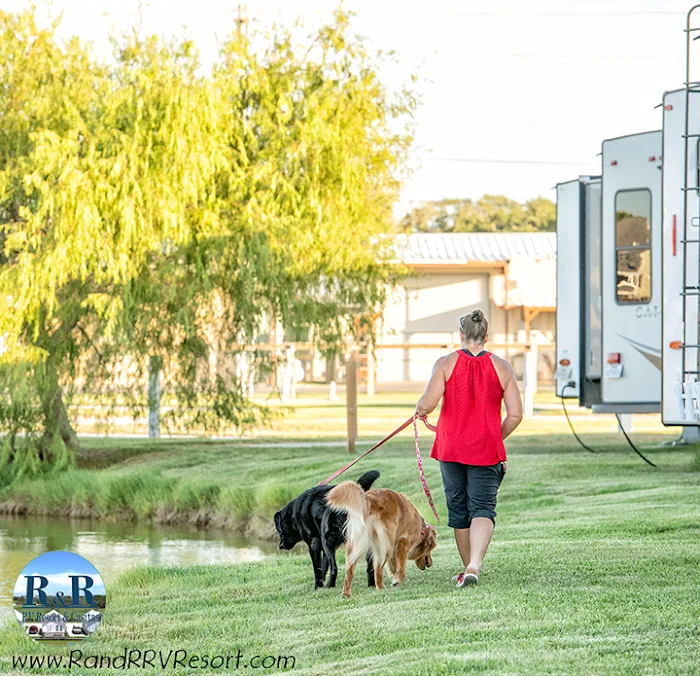 R & R RV Resort & Casitas 6