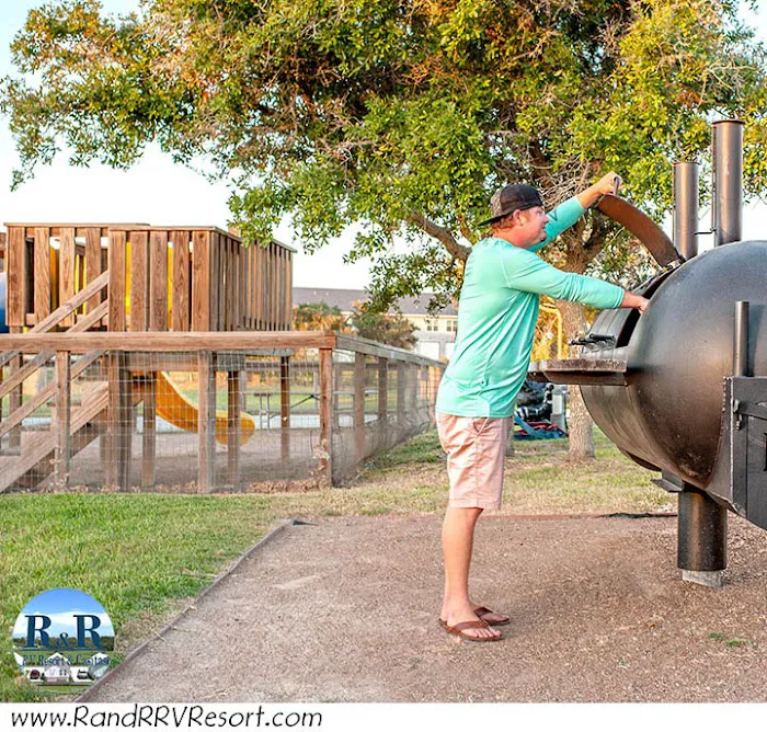 R & R RV Resort & Casitas 10