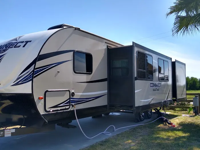 Lazy Pelican RV Park 3