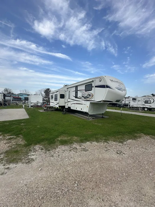 Beachside RV Park at Crystal Beach 6