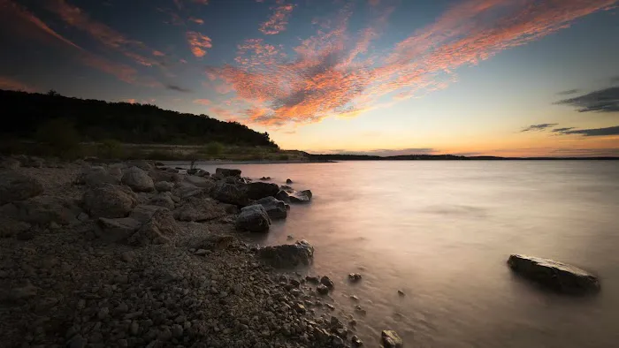 Camp Ledgerock Retreat - Luxury Glamping on Canyon Lake 8