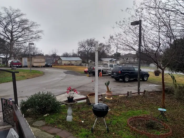 Twin Lane Apartments & Mobile Home Park 4