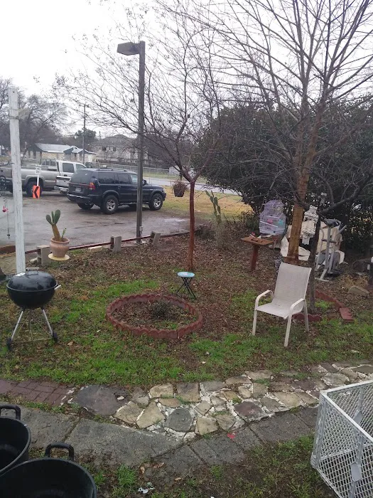 Twin Lane Apartments & Mobile Home Park 9
