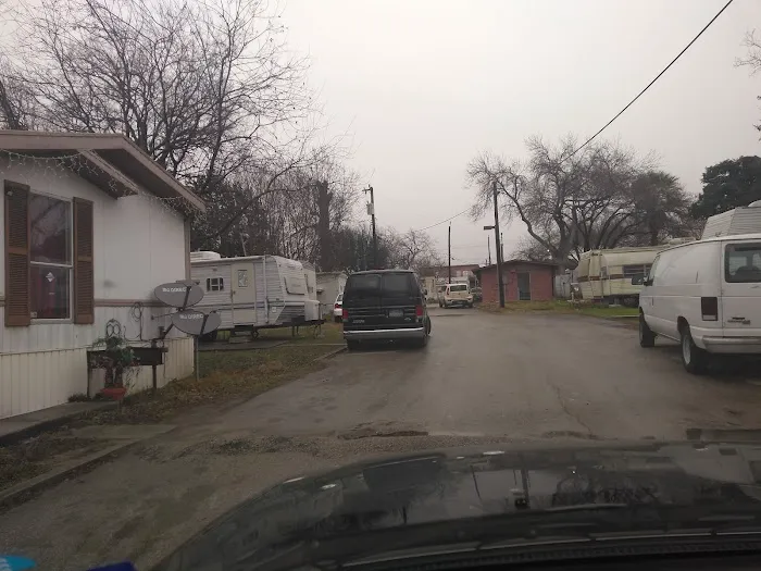 Twin Lane Apartments & Mobile Home Park 7