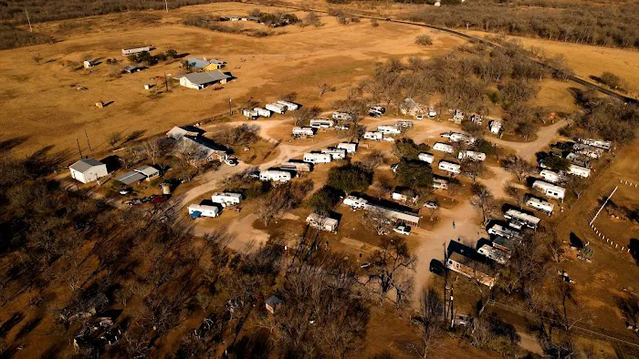 A Country Breeze RV Park 1