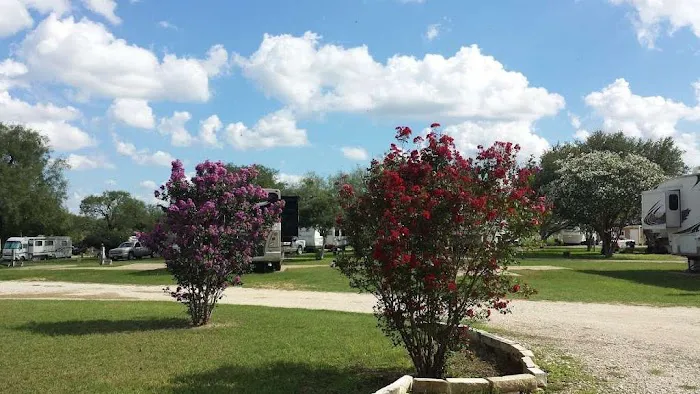 A Country Breeze RV Park 9