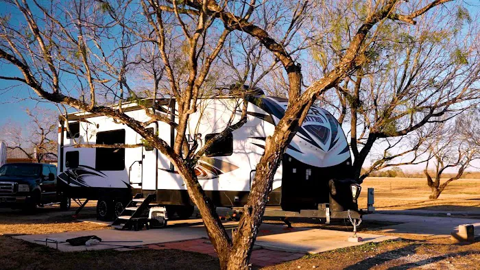 A Country Breeze RV Park 8