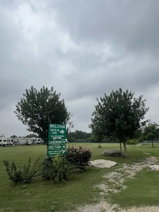 Patriot RV Park - San Antonio SW 6