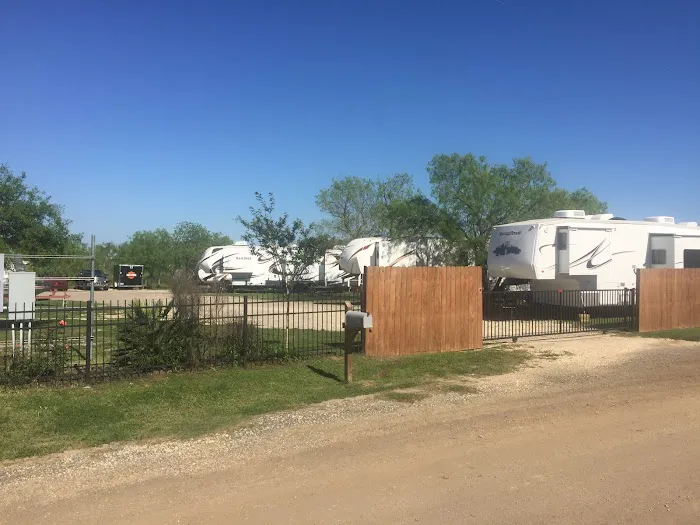R&M RV Park 9