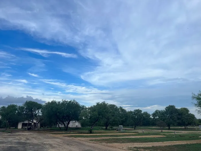Jourdanton RV Park 5