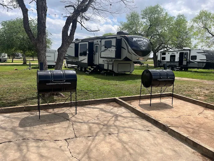 Jourdanton RV Park 4