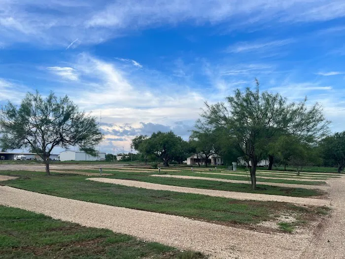 Jourdanton RV Park 8