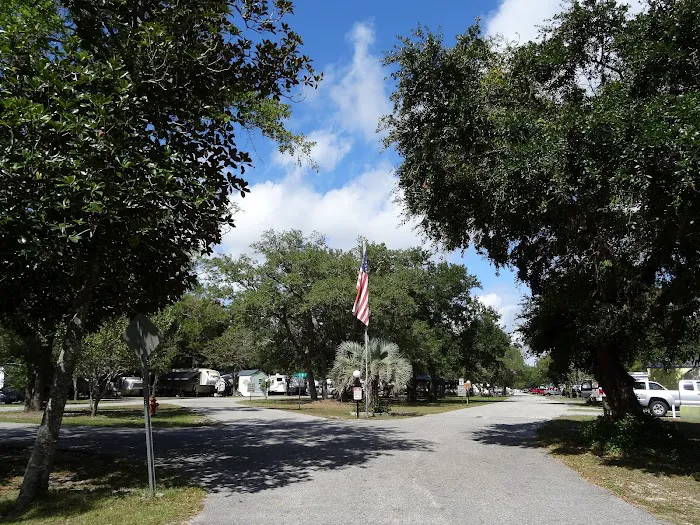 Island Retreat RV Park 3
