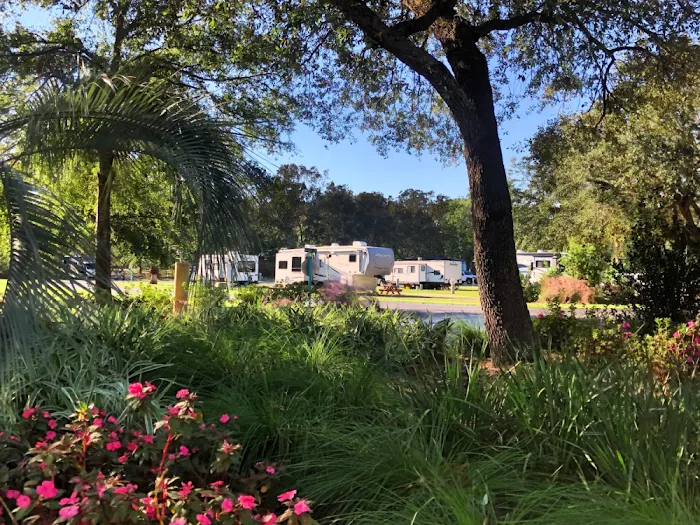 Island Retreat RV Park 12
