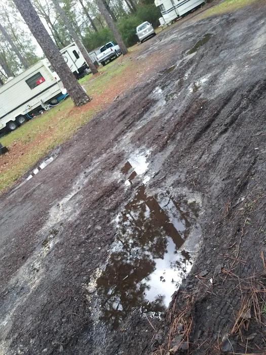 Lazy Lake RV Park 9