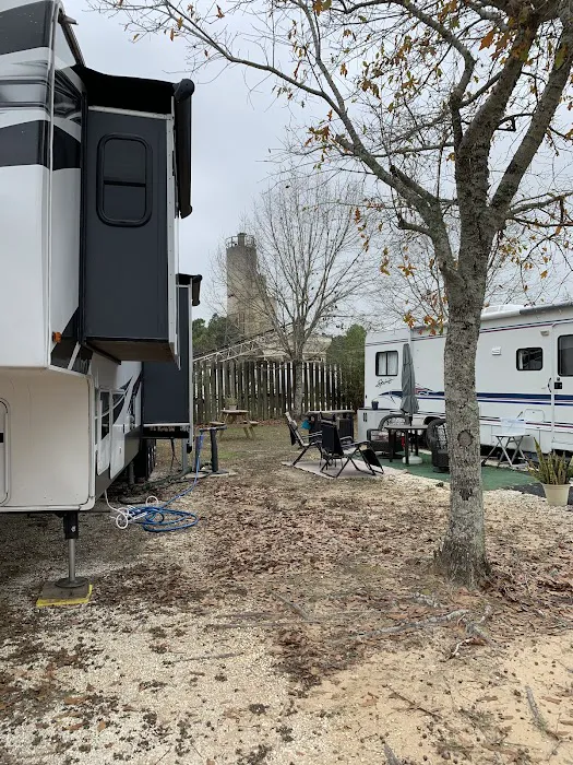 Lazy Lake RV Park 10