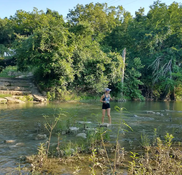 Outdoorsy Hill Country 3