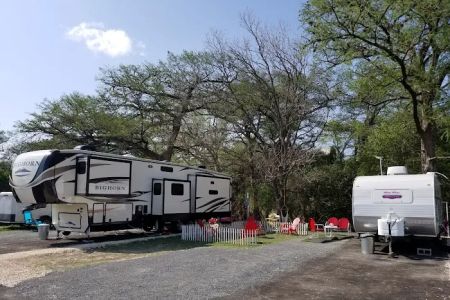 Medina River RV Park