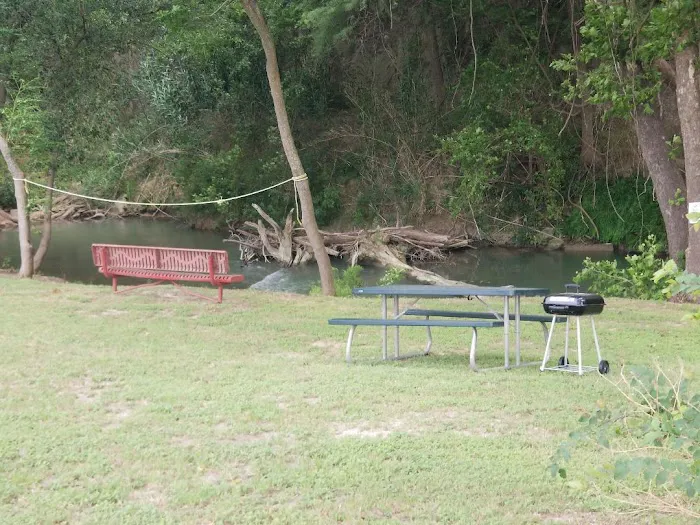 Medina River RV Park 8