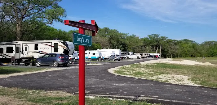 Medina River RV Park 10