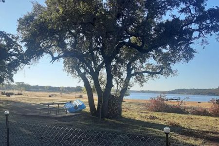 Two Sisters RV Park