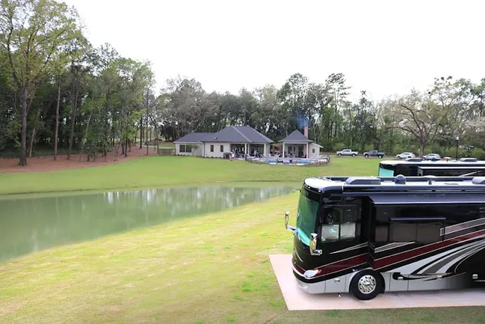 Fairhope Motorcoach Resort 10