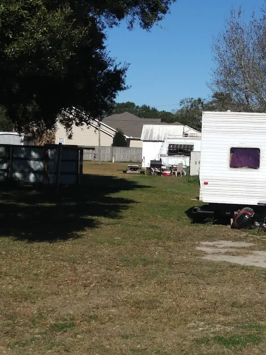 Helen's Mobile Home & RV Park 10