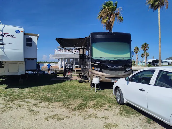 Crystal Canal RV 8