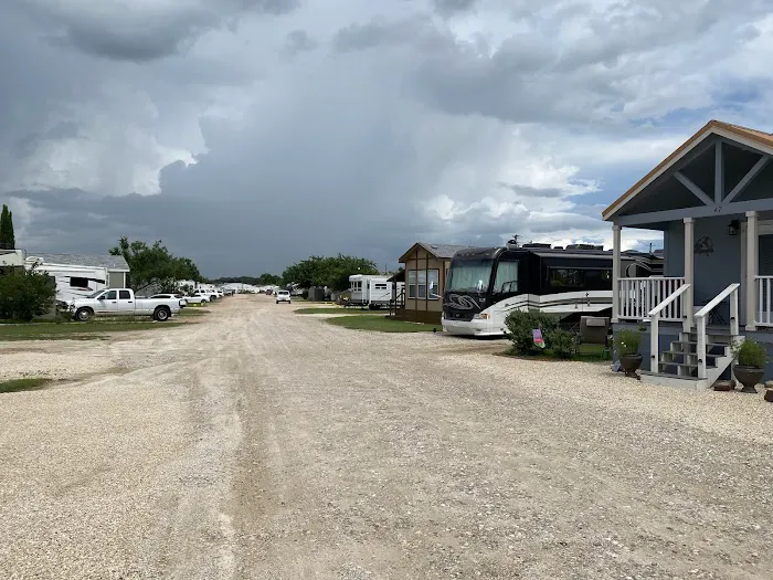 Hill Country RV Park 9