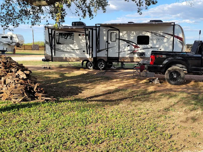 Camp Pecan Bayou RV Park 8