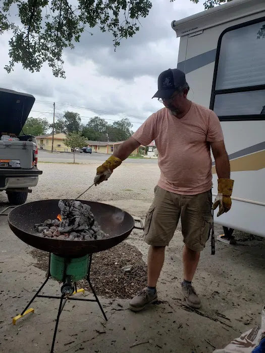 Harlowe's RV Park 8