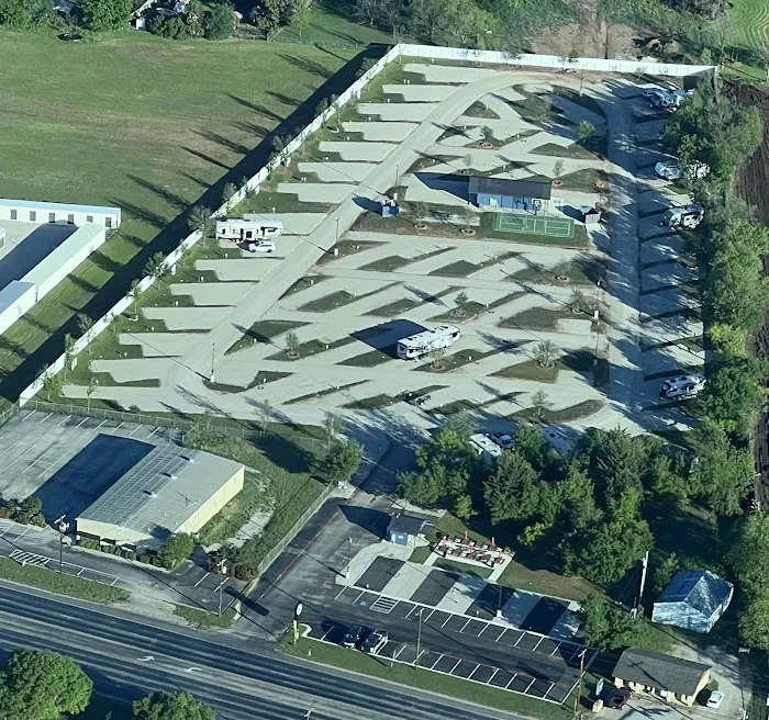 Brothers RV Park and Food Truck Corral 4