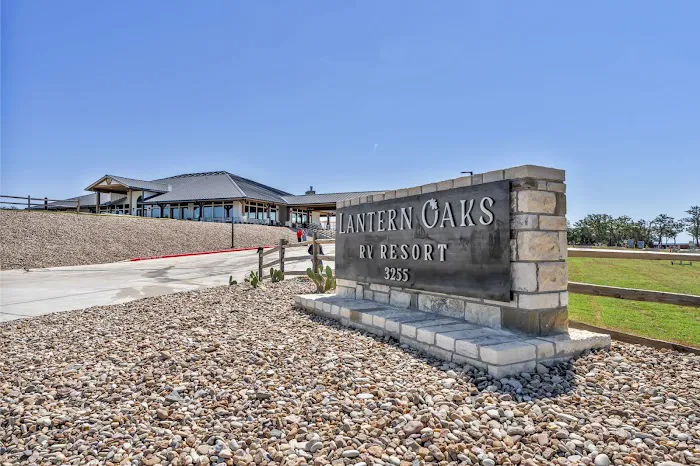 Lantern Oaks RV Resort 4