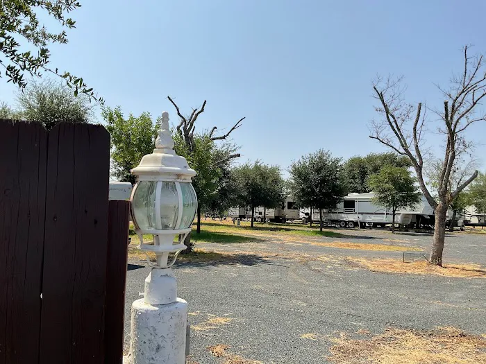 Bella Vita RV Park 9