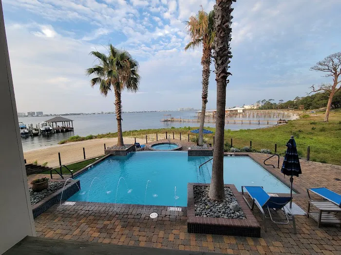Heritage Motor Coach Resort & Marina 2
