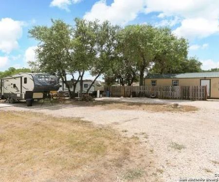 Medina River Rv Park and Camping