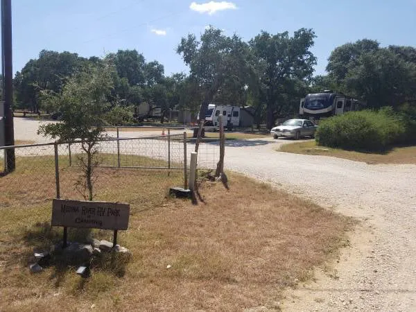 Medina River Rv Park and Camping 8