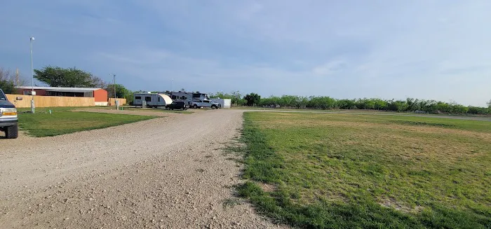 Dakota Lone Star RV Park 7