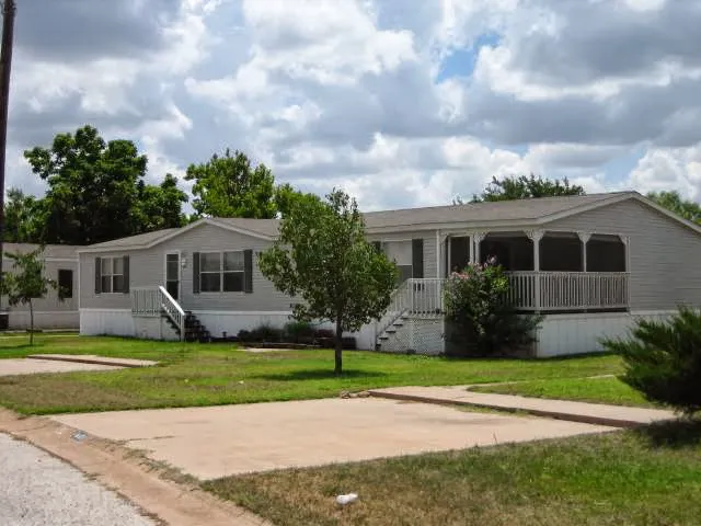 Coachlight Manufactured Home Community 7