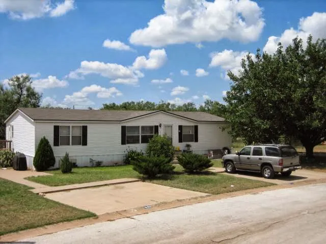 Coachlight Manufactured Home Community 10