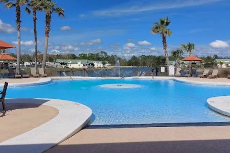 Lake Osprey RV Resort