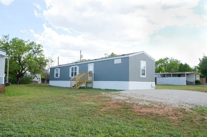Oakridge Estates Mobile Home Community 10