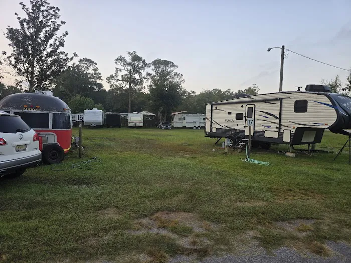 Lillian Breeze RV Park & Storage 9