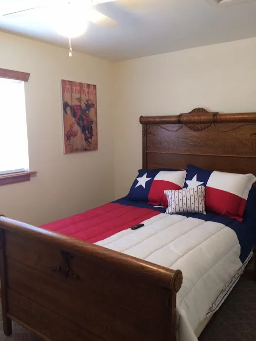 Lone Star RV Park & Cabin Rentals 3